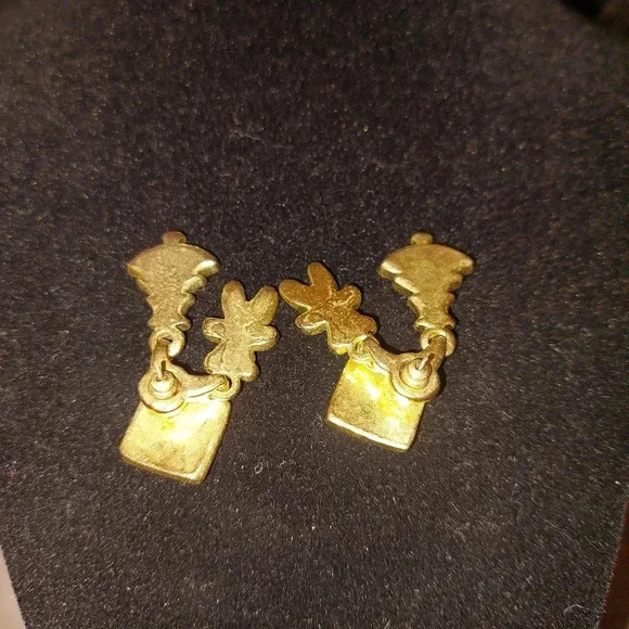Christmas Present Earrings with Bear and Tree Charms Gold Tone - Picture 4 of 5